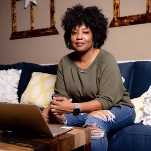 Meet your Posher, Tara